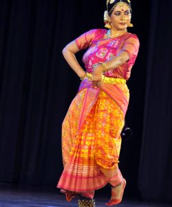 08- Purva Dhanasree – Vilasini Natyam .