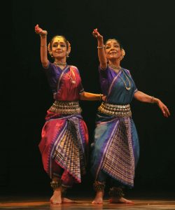 13 Arushi Mudgal & Madhavi Mudgal Odissi