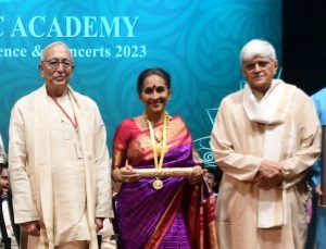 Sangita Kalanidhi Bombay Jayashri Ramnath